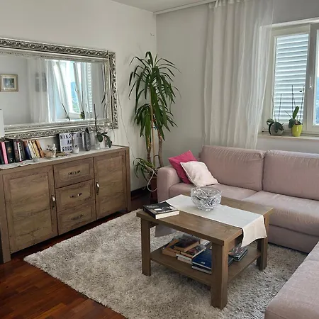 Iva Apartman